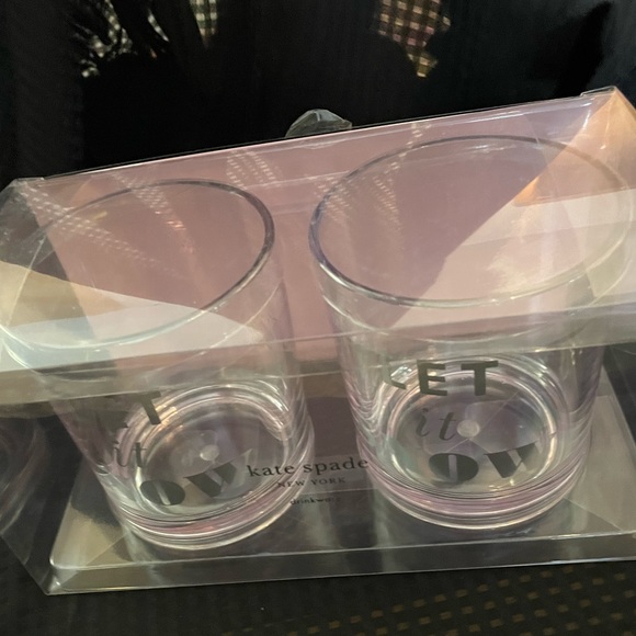 Kate Spade of 2 Winter Holiday “LET IT SNOW” Drinkware glasses New in box NWT - Picture 9 of 10